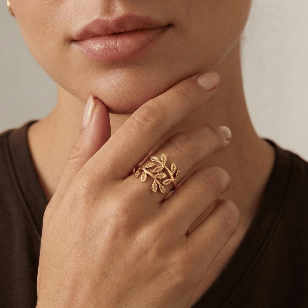Noor Olive Leaf Ring